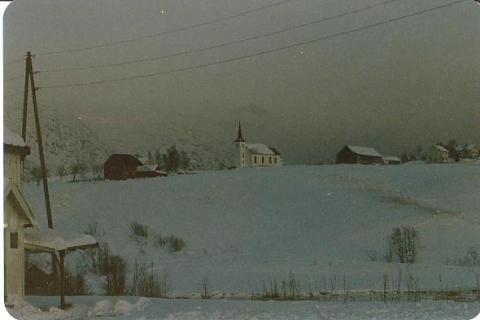 bardal kirke en desembermorgen