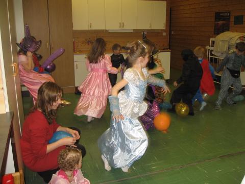 barnemaskerade 2008 036