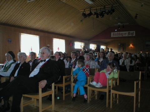 samling på ungdomshuset