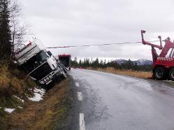 trailervelt på RV 808 i bardal